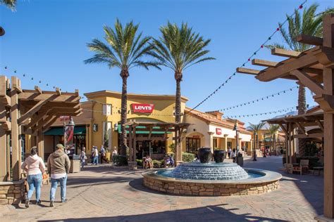 gucci palm springs|desert hills premium outlets Gucci.